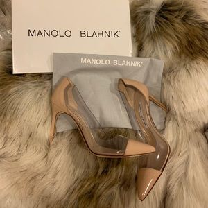 NWT - Manolo Blahnik Sexy Nude Heels